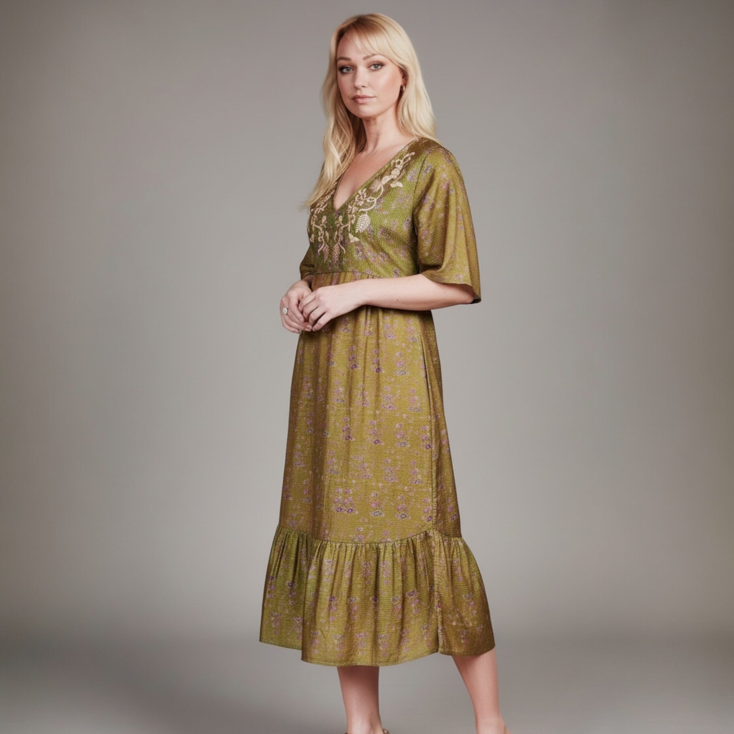 Zaria Silk Print Embroidered Dress 27 Size M/L